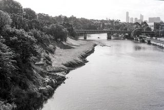 Item #5721 The Yarra, Melbourne c2011. Peter Brown